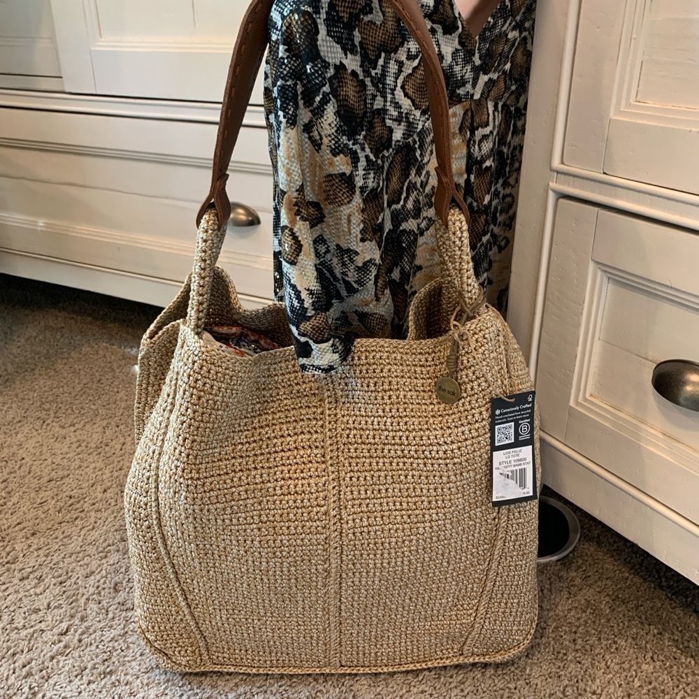 NWT The Sak Tan Crochet Large Tote with Brown Leather Handles Originally $299 - Picture 4 of 12